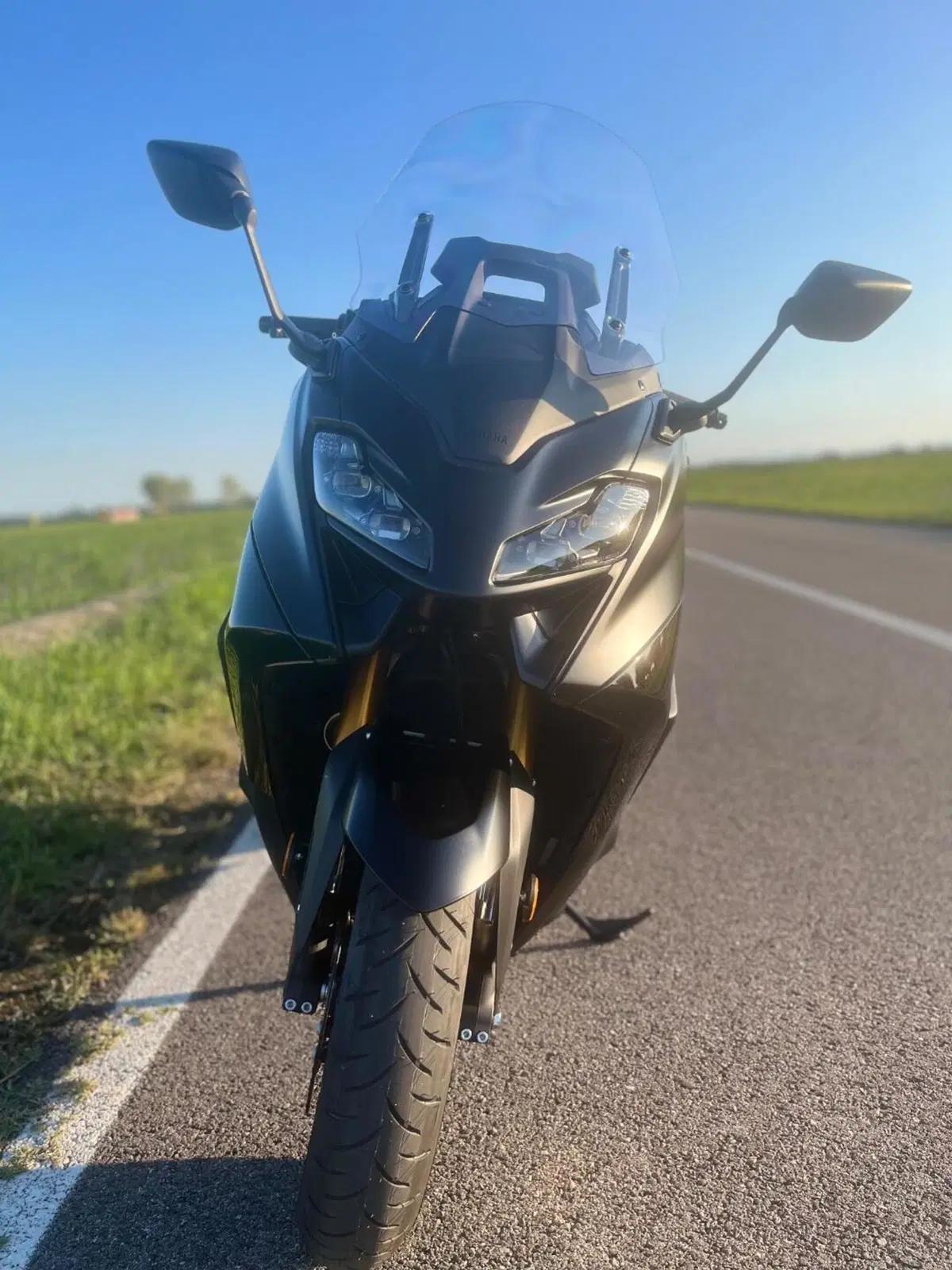 Yamaha T-Max 560 (2022 - 24) (7)