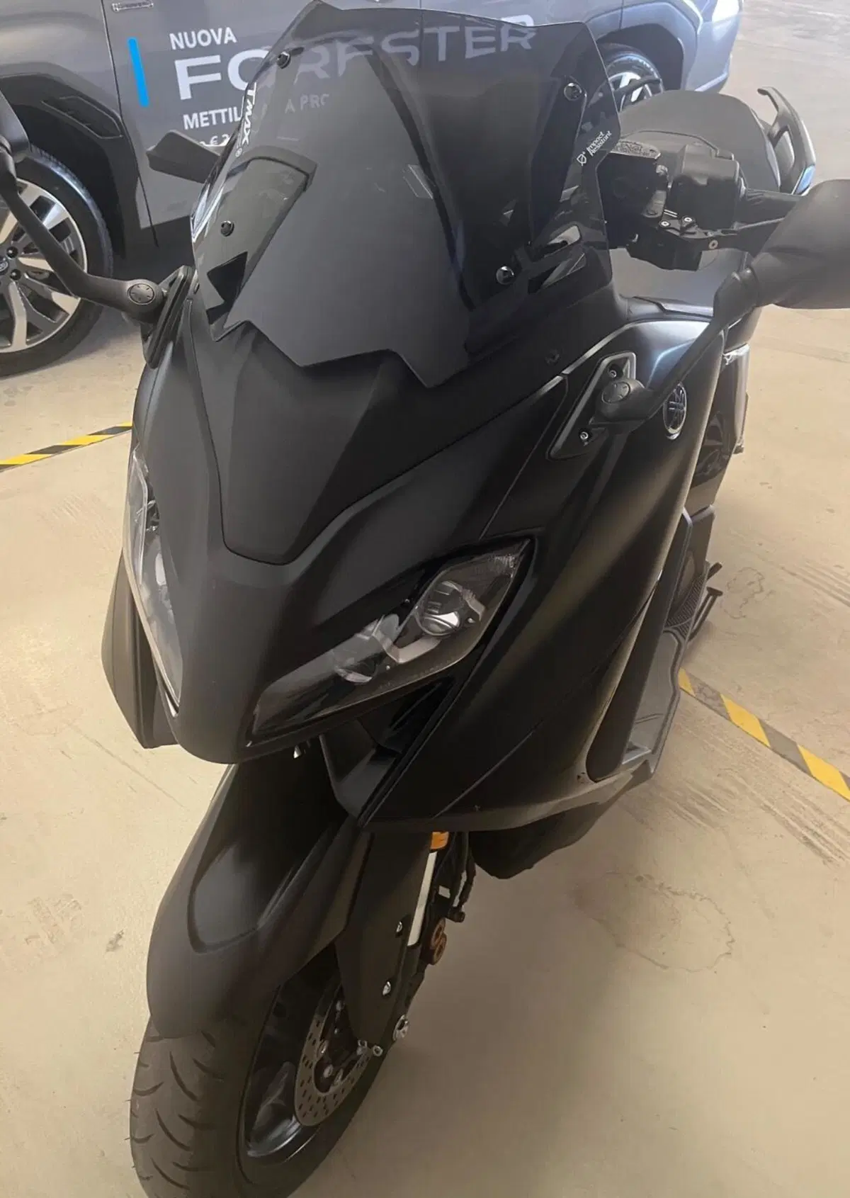 Yamaha T-Max 560 (2022 - 24) (11)