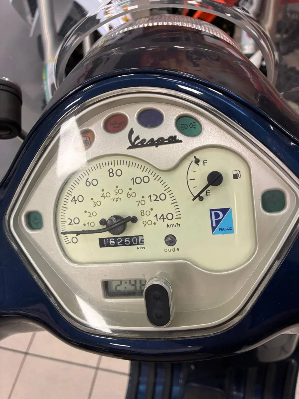 Vespa LX 150 (2005 - 11) (6)