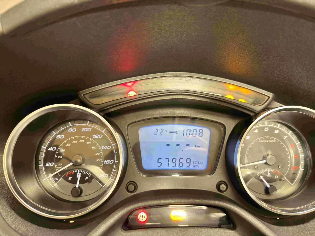 Piaggio Mp3 300 ie Business LT ABS (2014 - 16) (5)