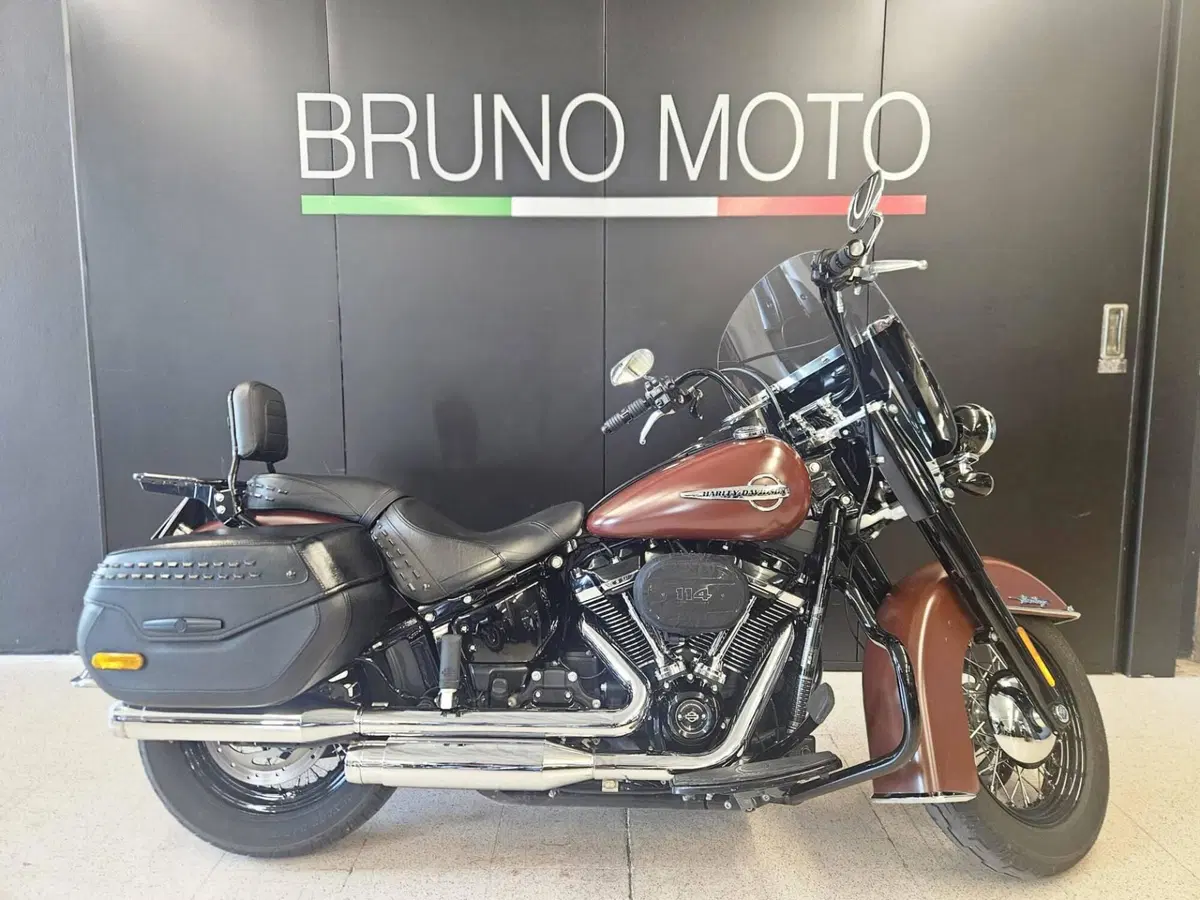 Harley-Davidson 114 Heritage Classic (2018 - 20) - FLHCS