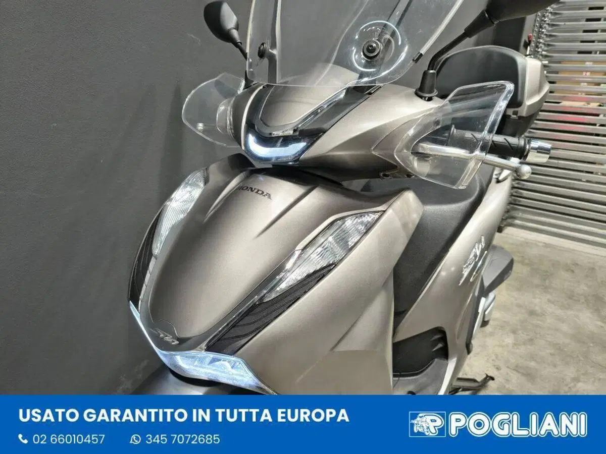Honda SH 350 (2021 - 24) (10)