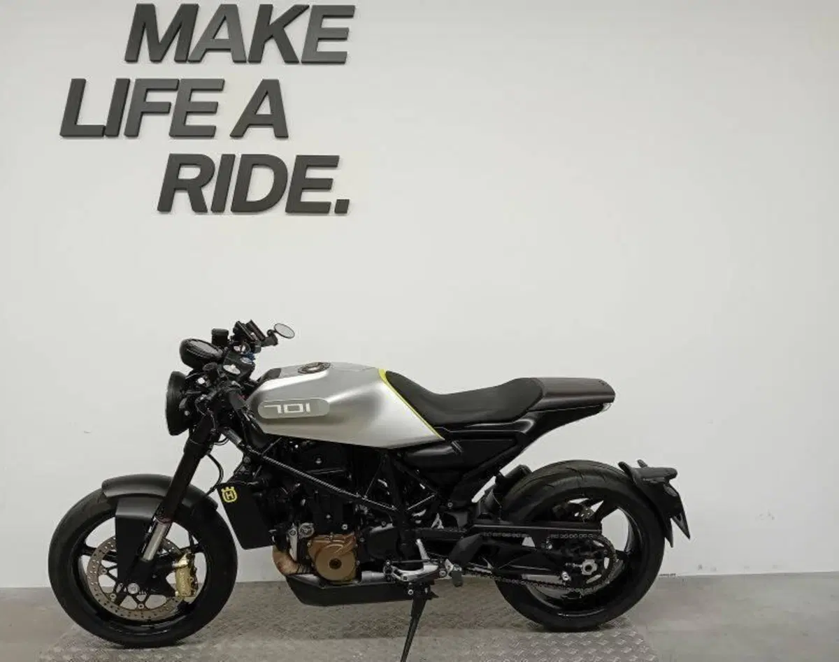 Husqvarna Vitpilen 701 (2018 - 19) (2)