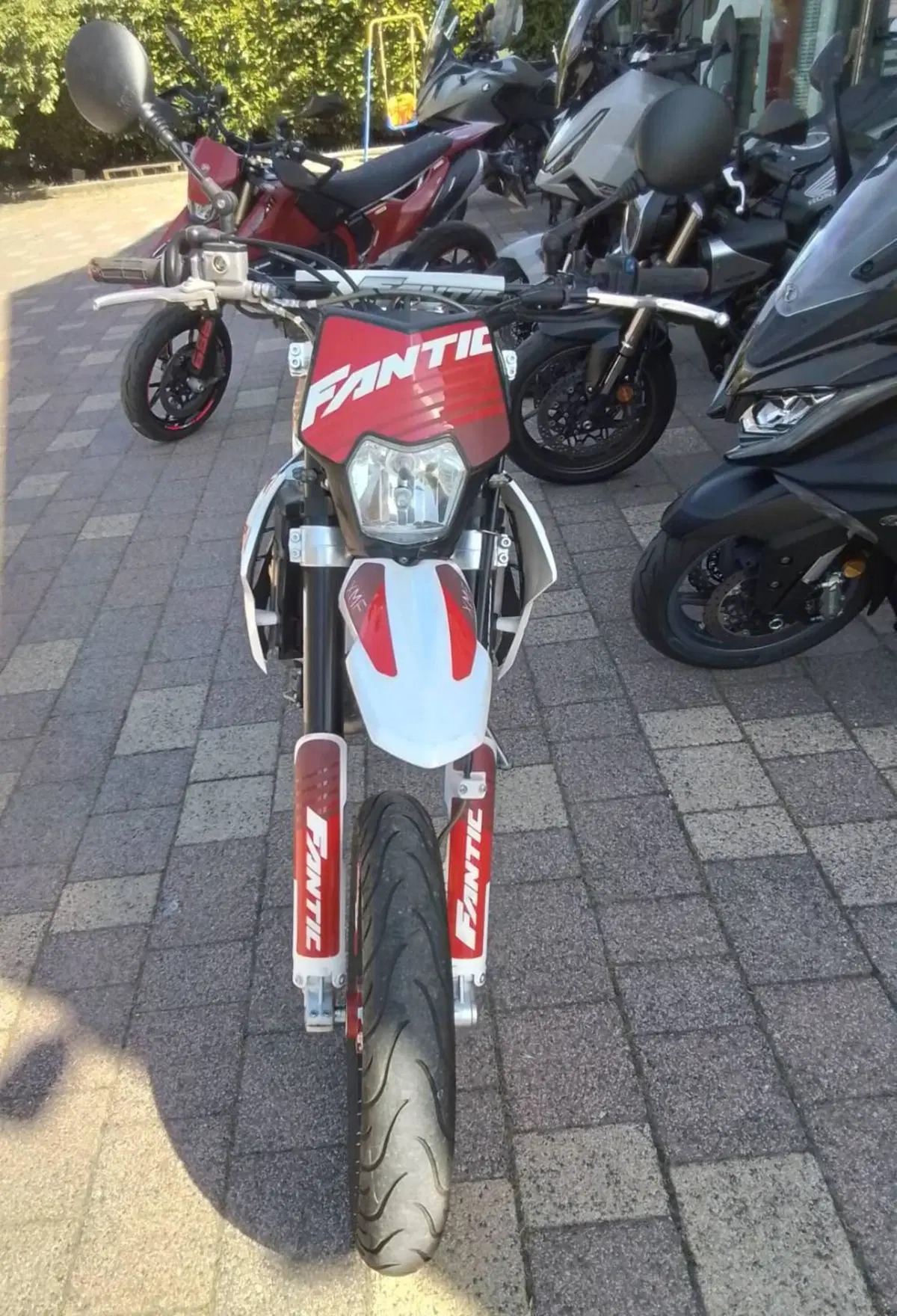 Fantic Motor XMF 125 Motard Performance 4T (2023 - 24) (16)