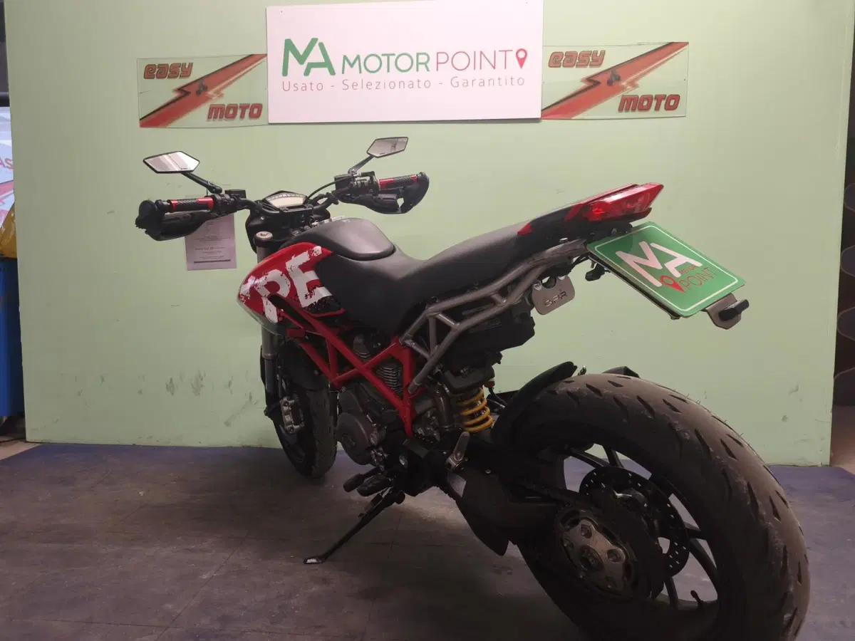 Ducati Hypermotard 796 (2012) (3)