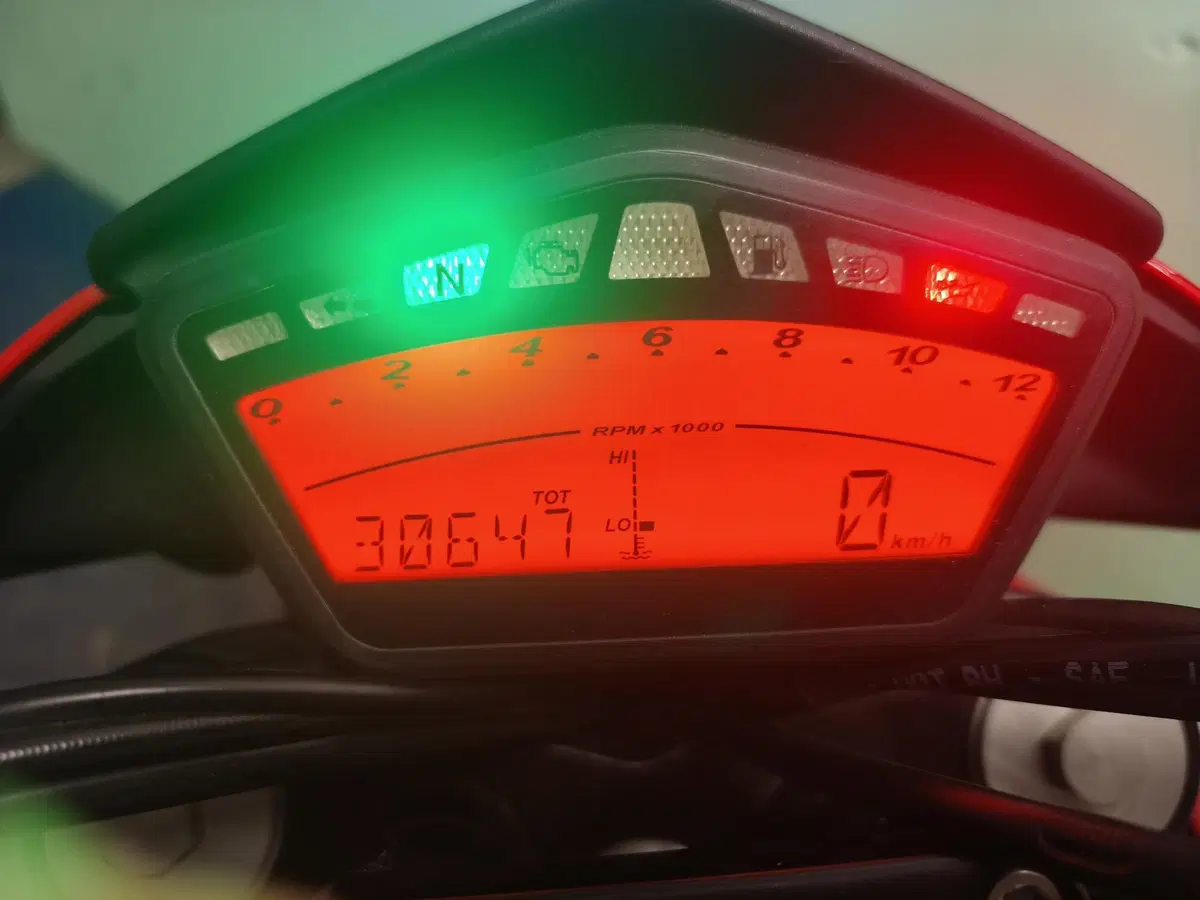 Ducati Hypermotard 796 (2012) (6)