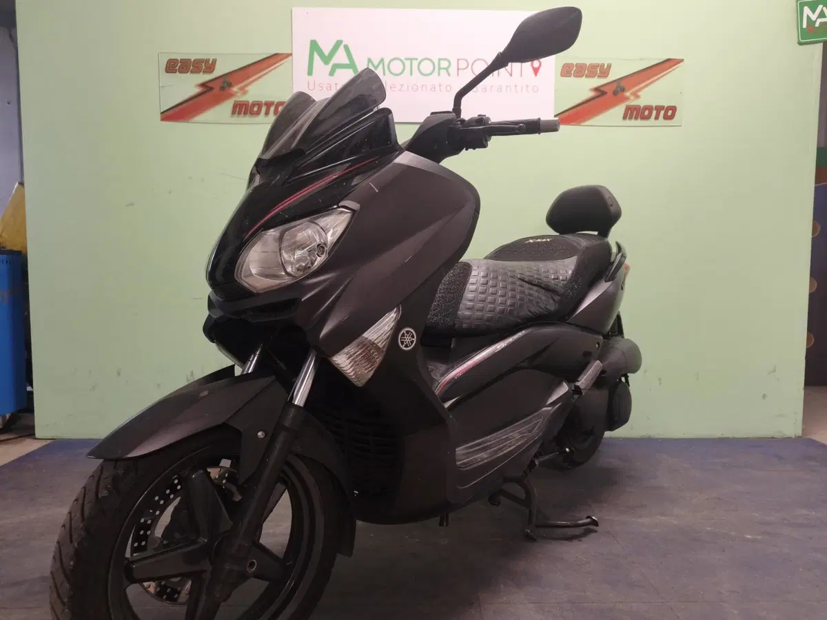 Yamaha X-Max 250 (2010 - 13) (2)