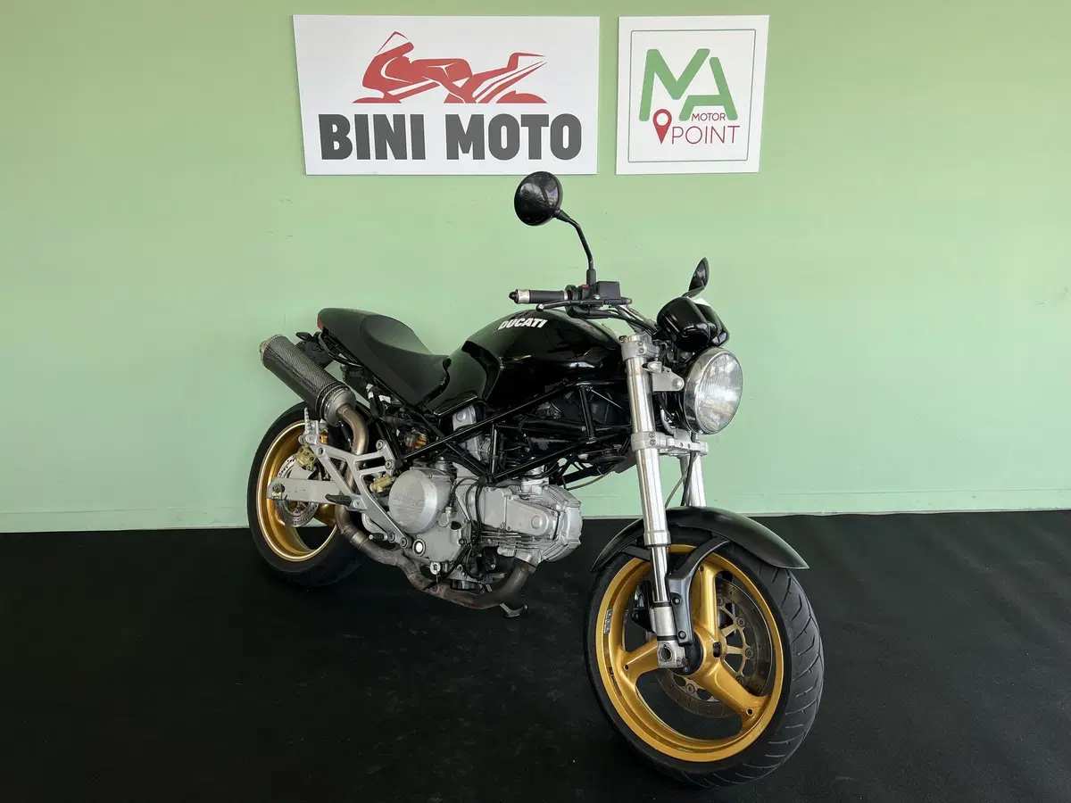 Ducati Monster 600 Dark (1998 - 01) (2)
