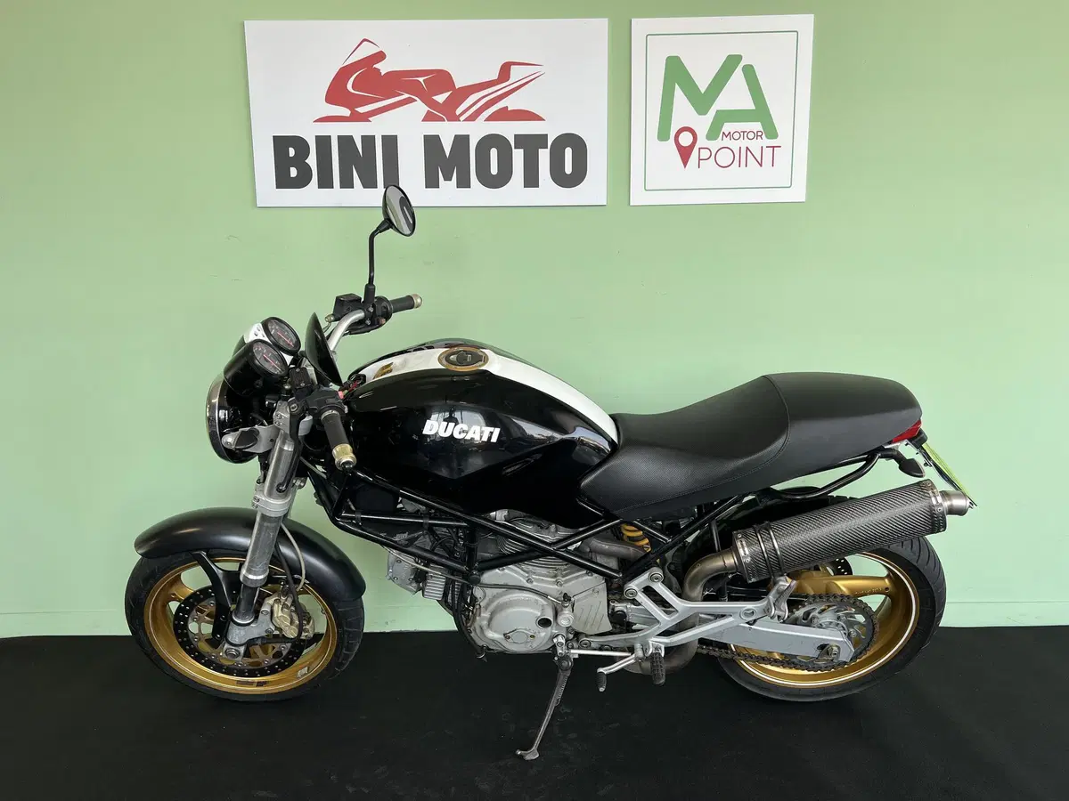 Ducati Monster 600 Dark (1998 - 01) (5)