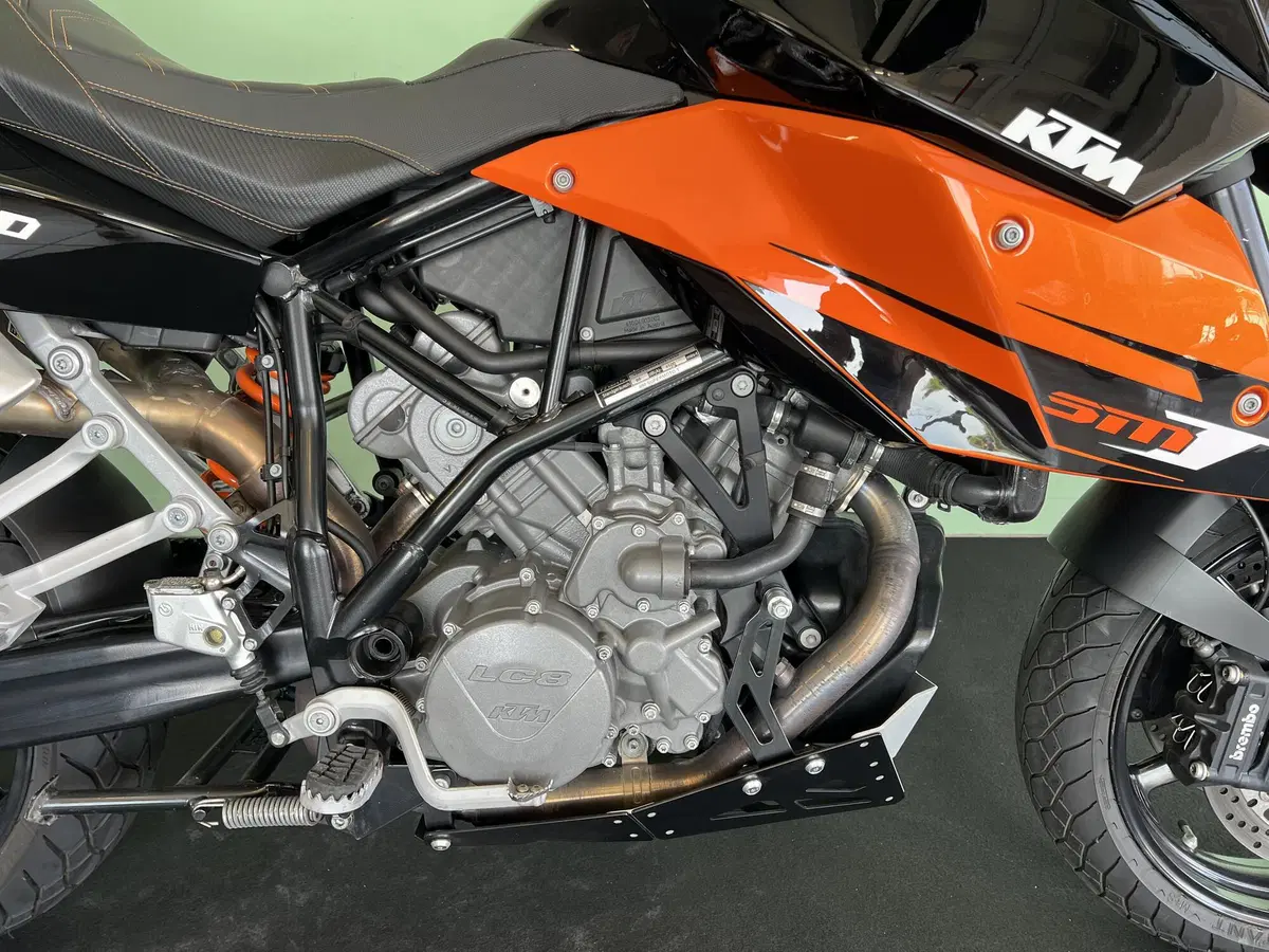 KTM 990 Supermoto T ABS (2011 - 13) (9)