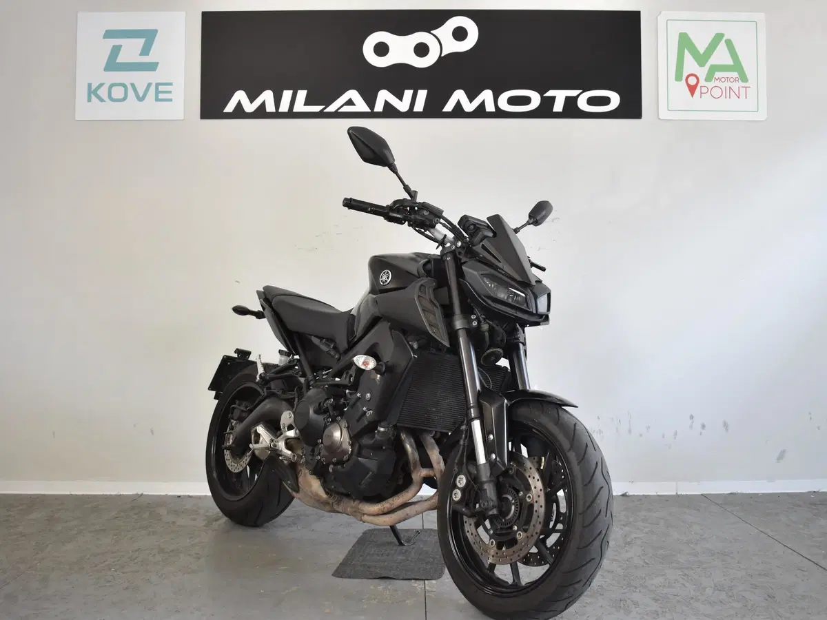 Yamaha MT-09 (2017 - 20) (2)