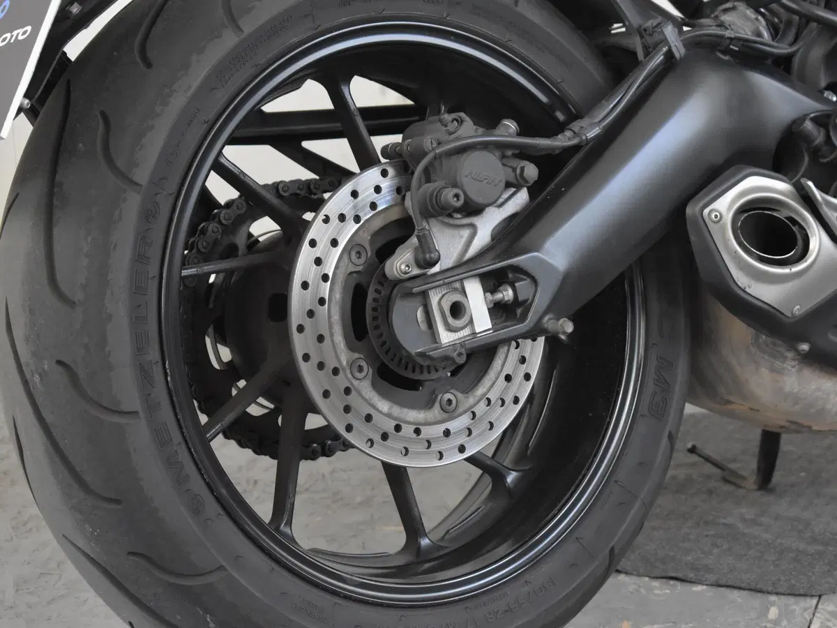 Yamaha MT-09 (2017 - 20) (7)