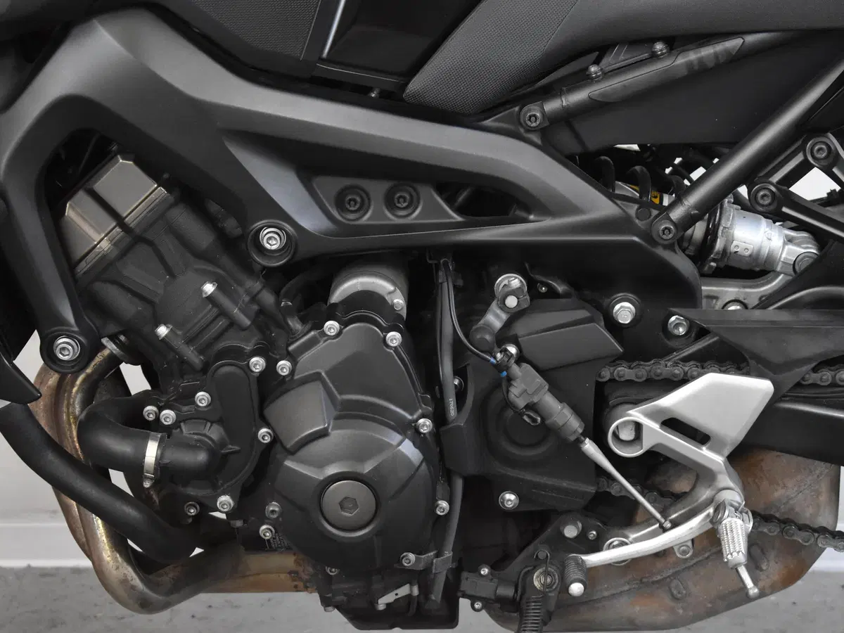 Yamaha MT-09 (2017 - 20) (16)