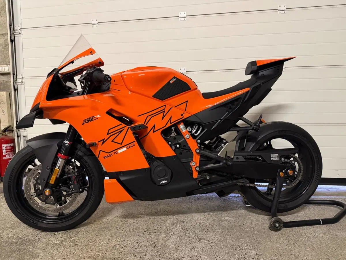 KTM 990 RC R (2026) (2)