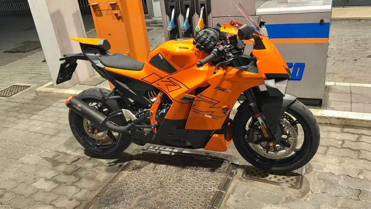 KTM 990 RC R (2026) (4)