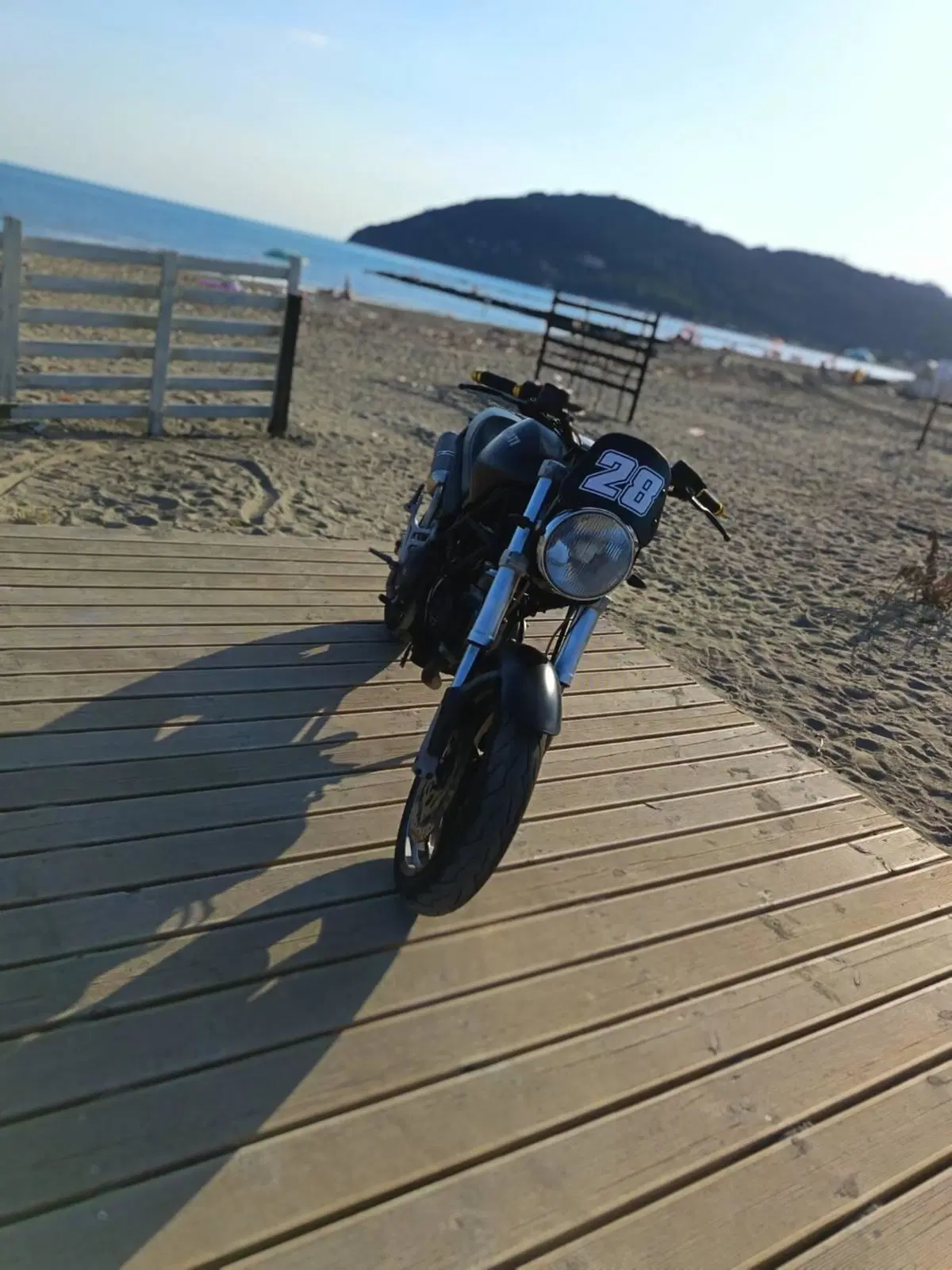 Ducati Monster 600 Dark (1998 - 01) (3)