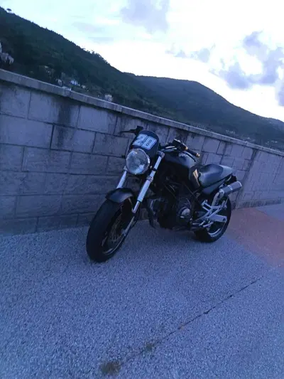 Ducati Monster 600 Dark (1998 - 01) usata