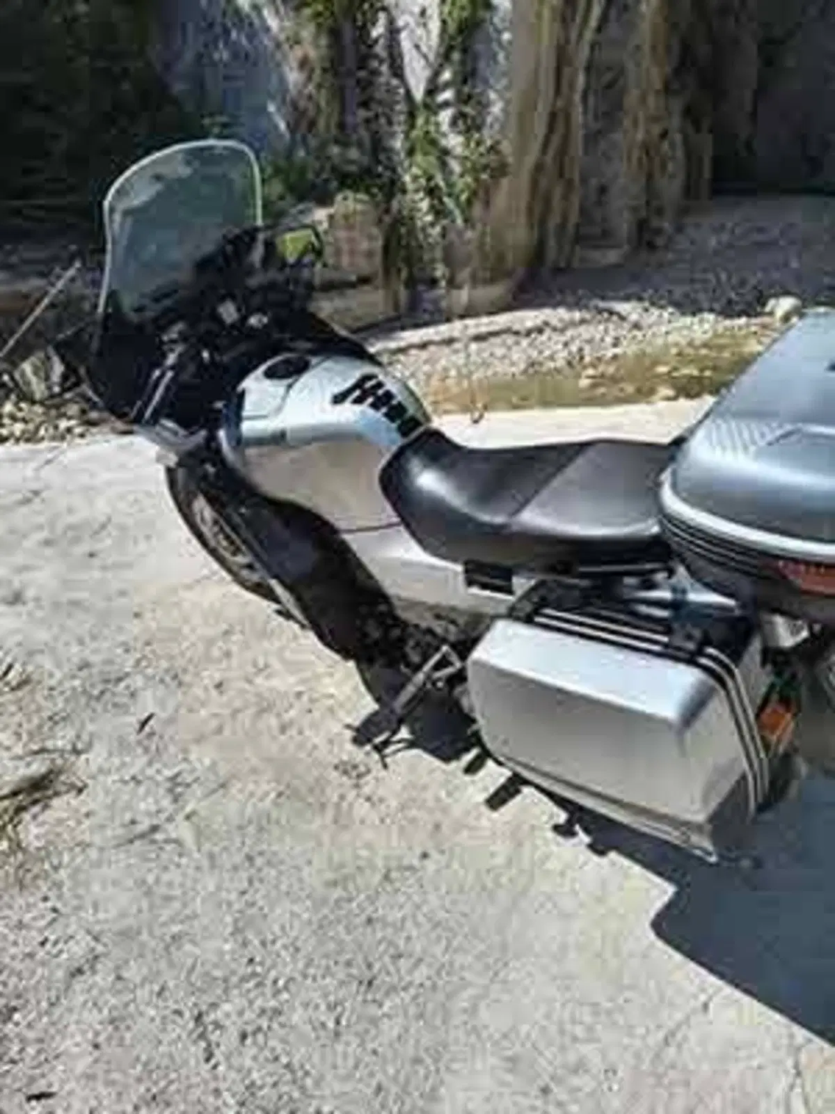 Kawasaki GTR 1000 (3)