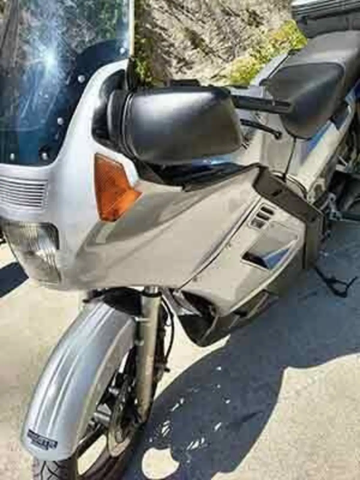 Kawasaki GTR 1000 (4)