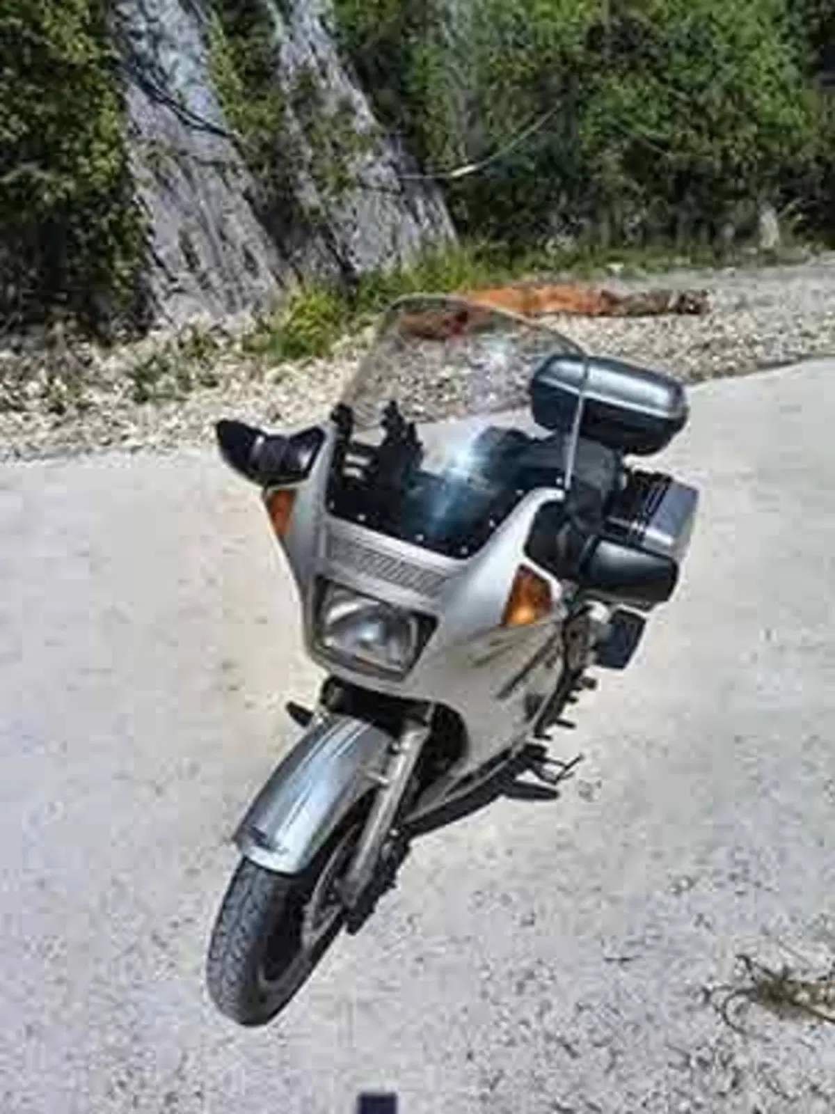Kawasaki GTR 1000 (7)