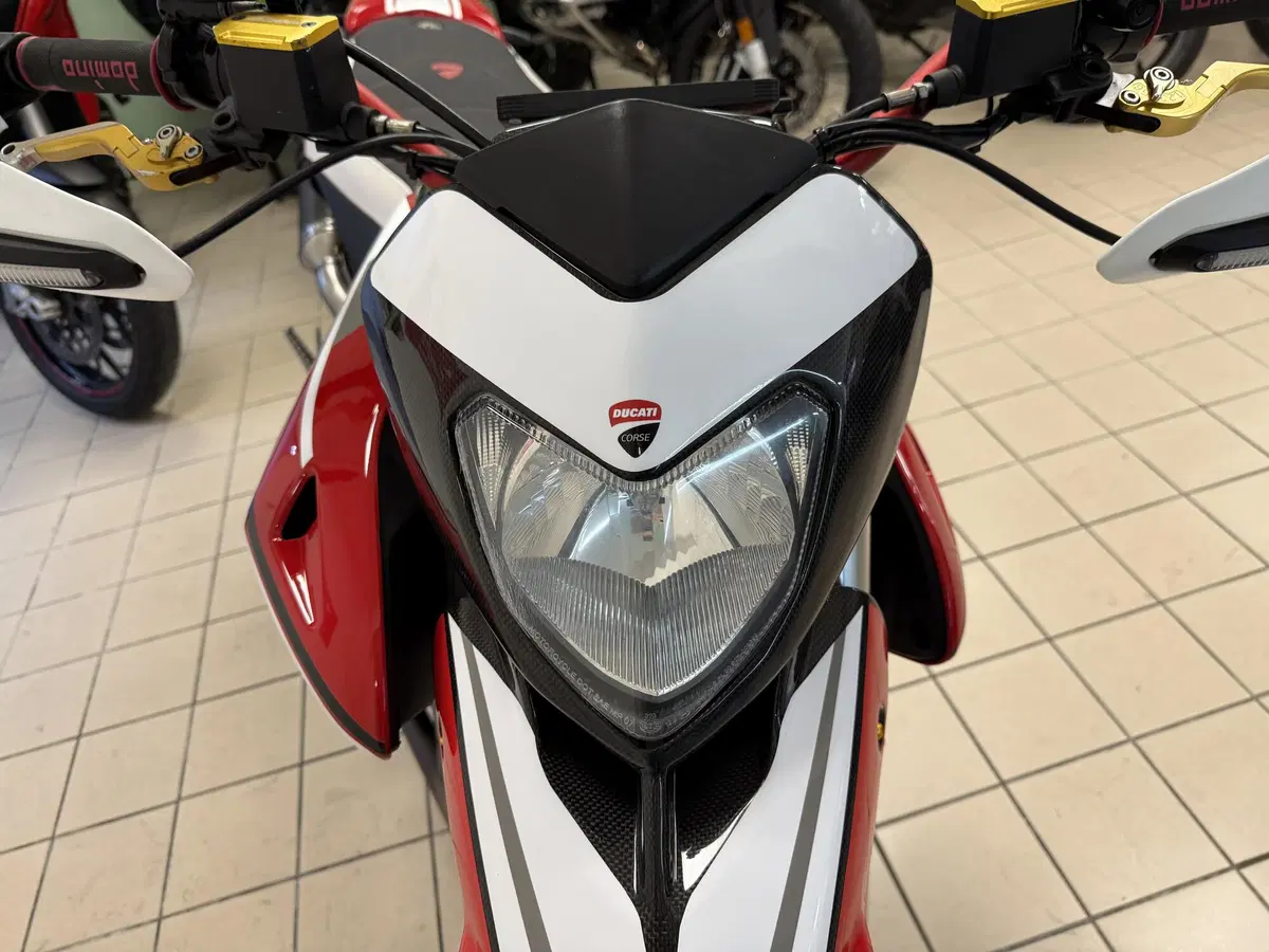 Ducati Hypermotard 796 (2012) (6)