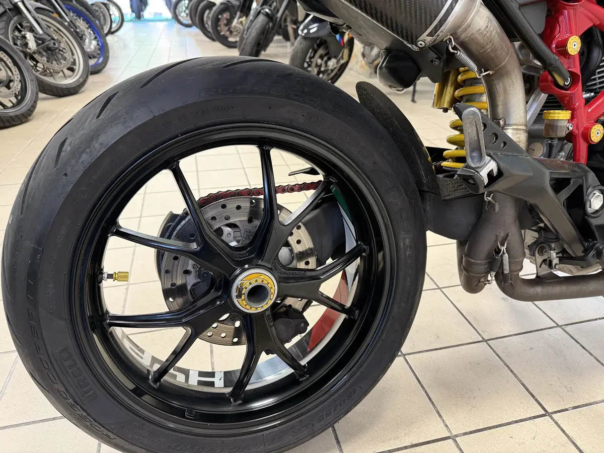 Ducati Hypermotard 796 (2012) (14)