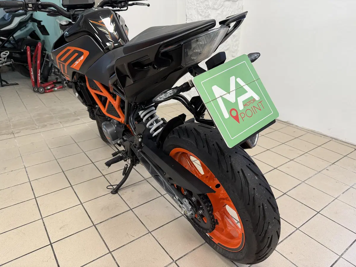 KTM 125 Duke (2021 - 23) (4)