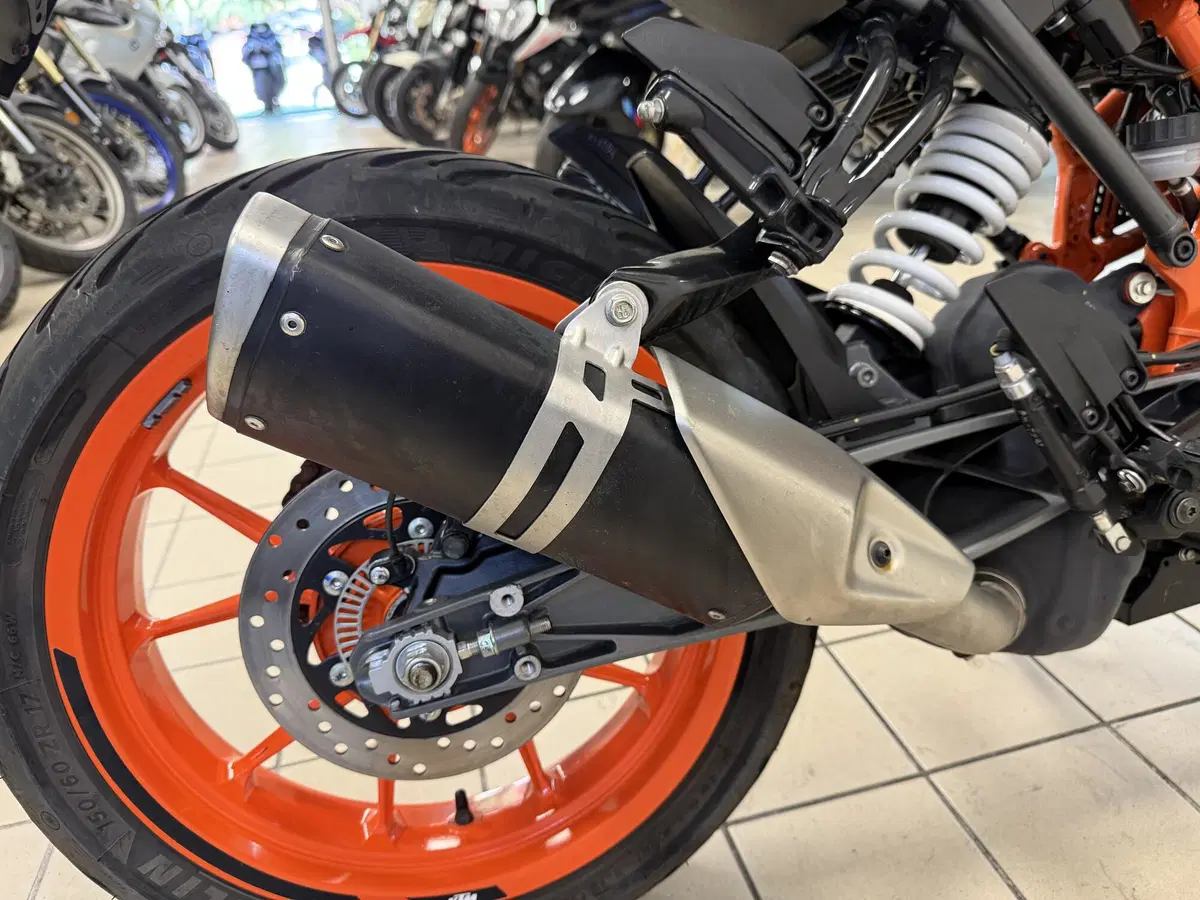 KTM 125 Duke (2021 - 23) (9)