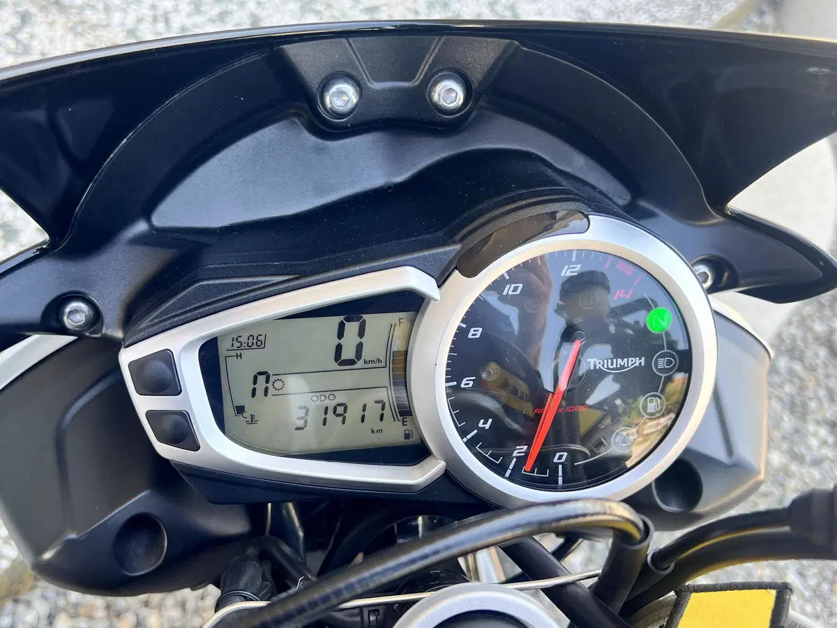 Triumph Street Triple RX ABS (2016 - 17) (7)