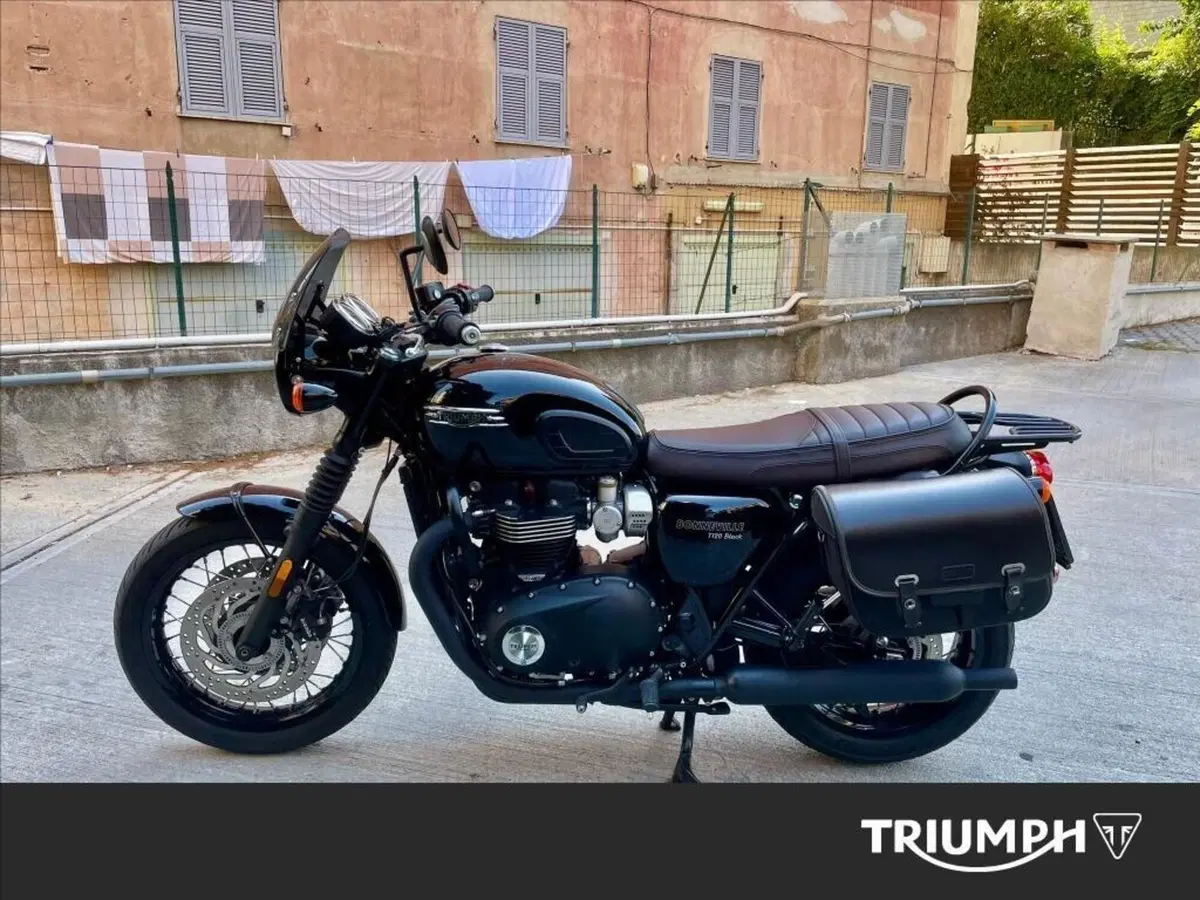 Triumph Bonneville T120 Black (2021 - 25) (3)