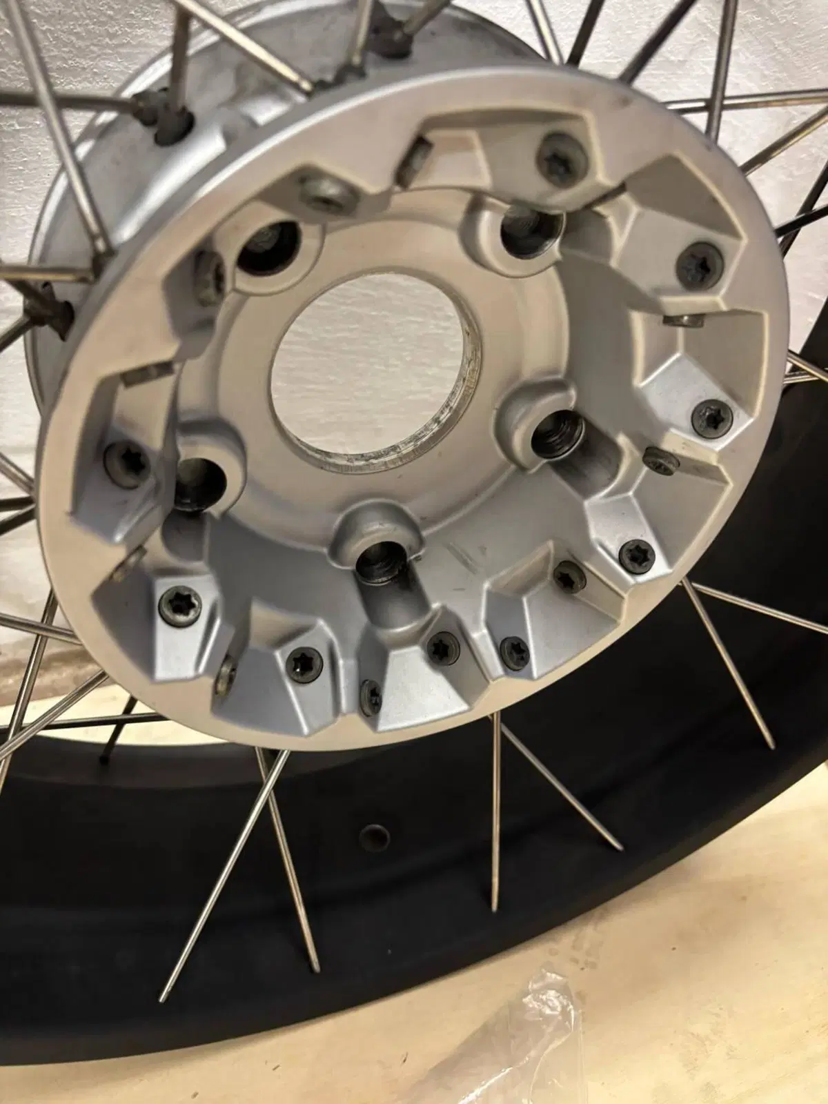 Cerchi a raggi neri per BMW R 1200 GS 20004-2012 (2)