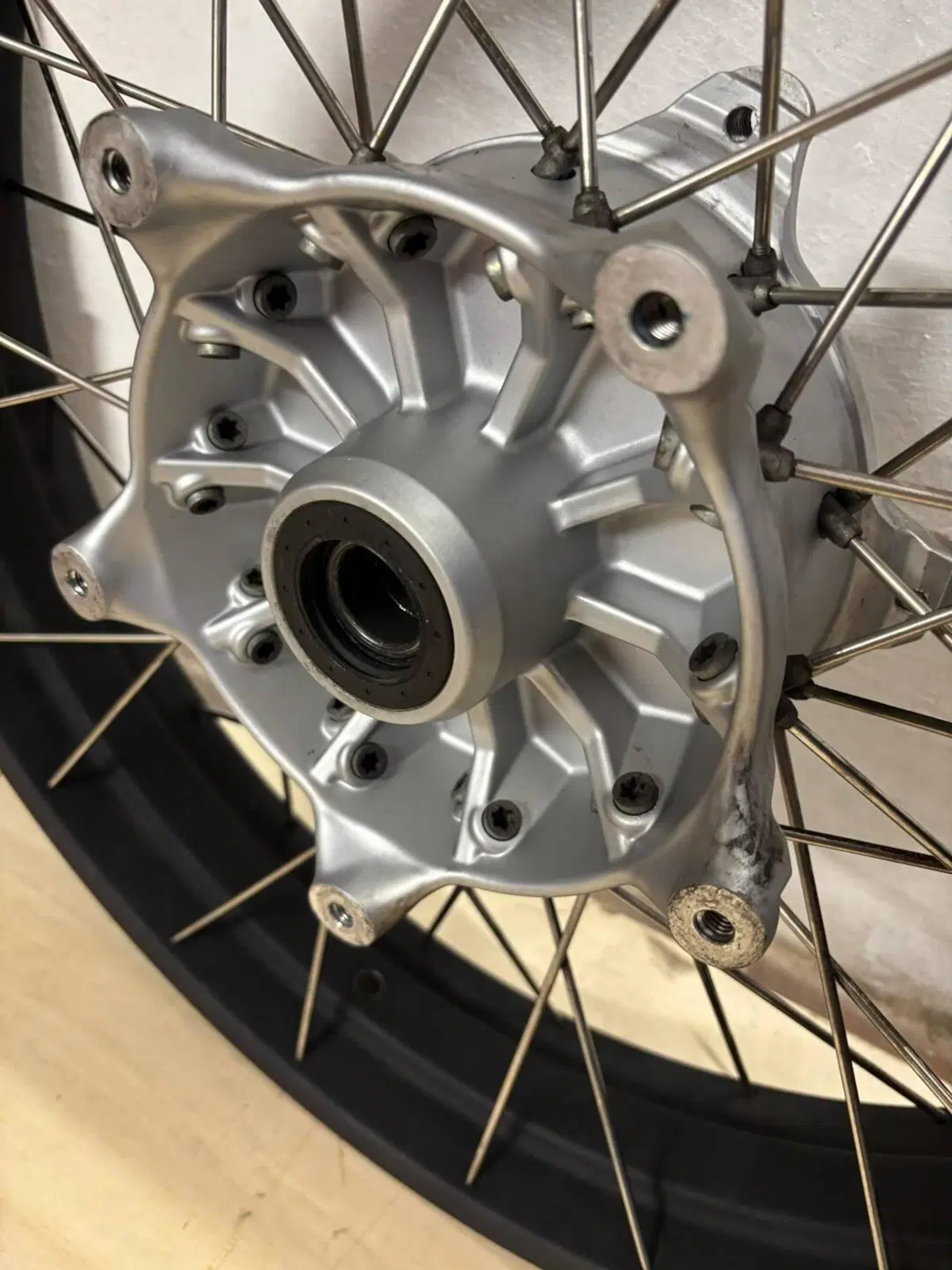 Cerchi a raggi neri per BMW R 1200 GS 20004-2012 (3)