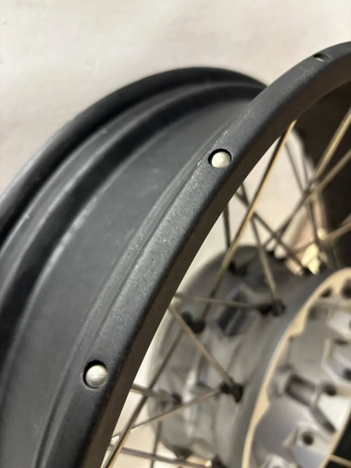 Cerchi a raggi neri per BMW R 1200 GS 20004-2012 (5)