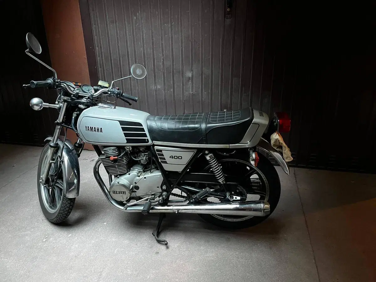 Yamaha XS 400 (6)