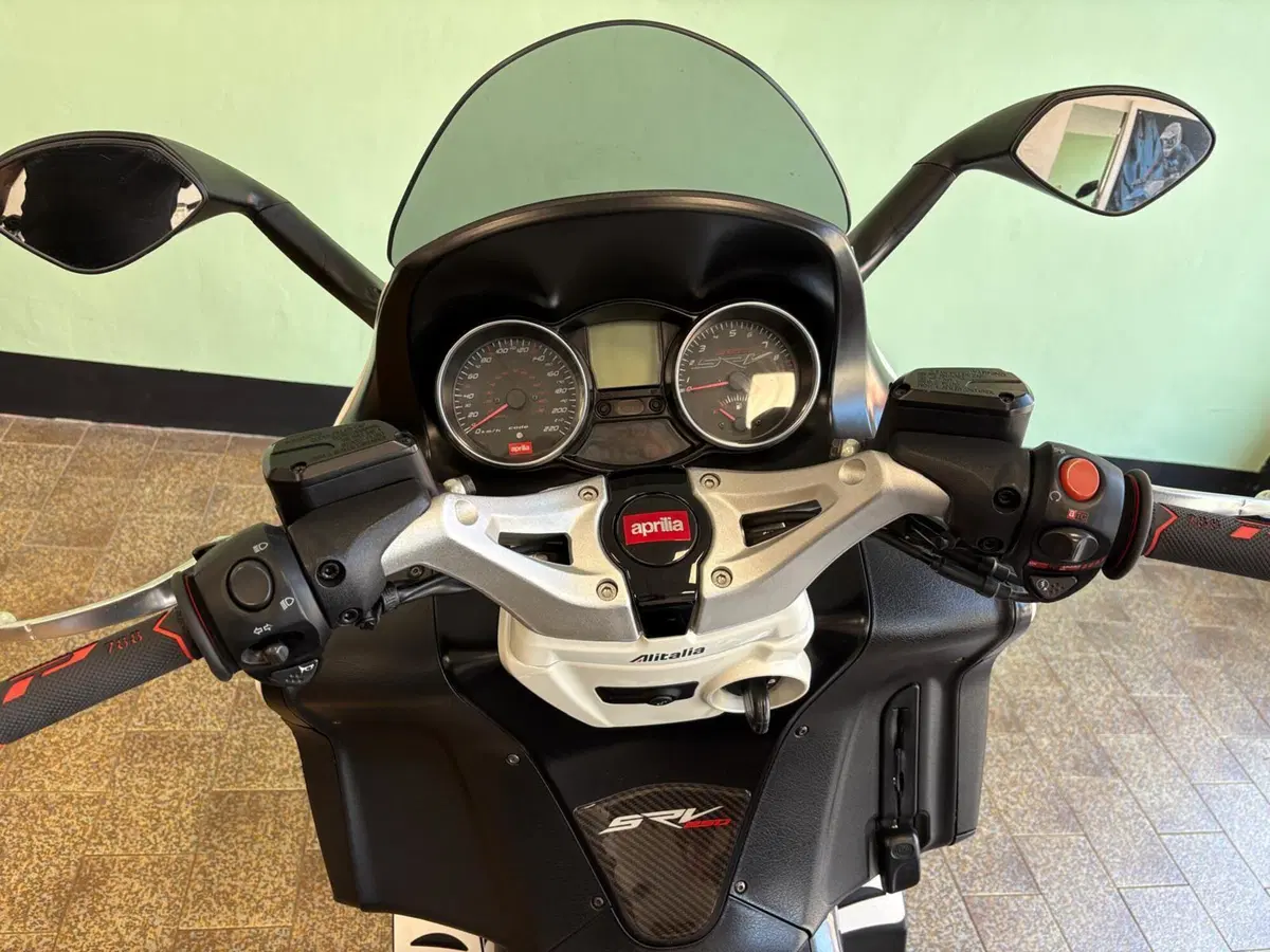 Aprilia SRV 850 (2011 - 16) (10)
