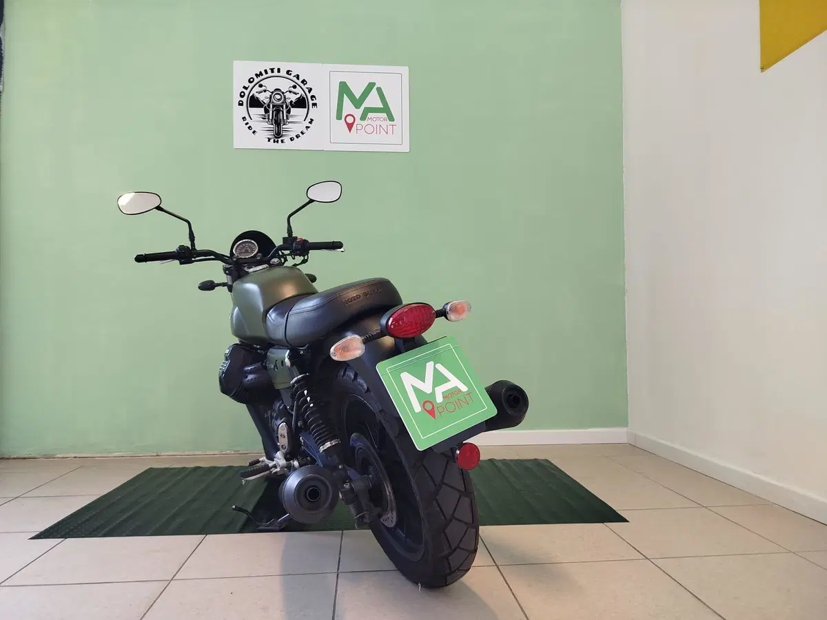 Moto Guzzi V7 III Stone (2017 - 20) (5)