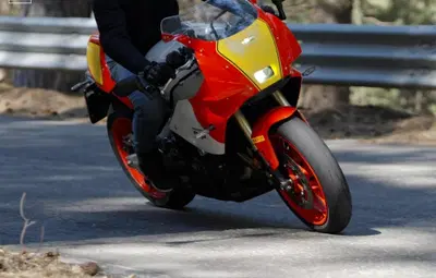 Touring, TT Pro o Race? Cosa cambia quando cambiamo le pastiglie dei freni? [VIDEO]