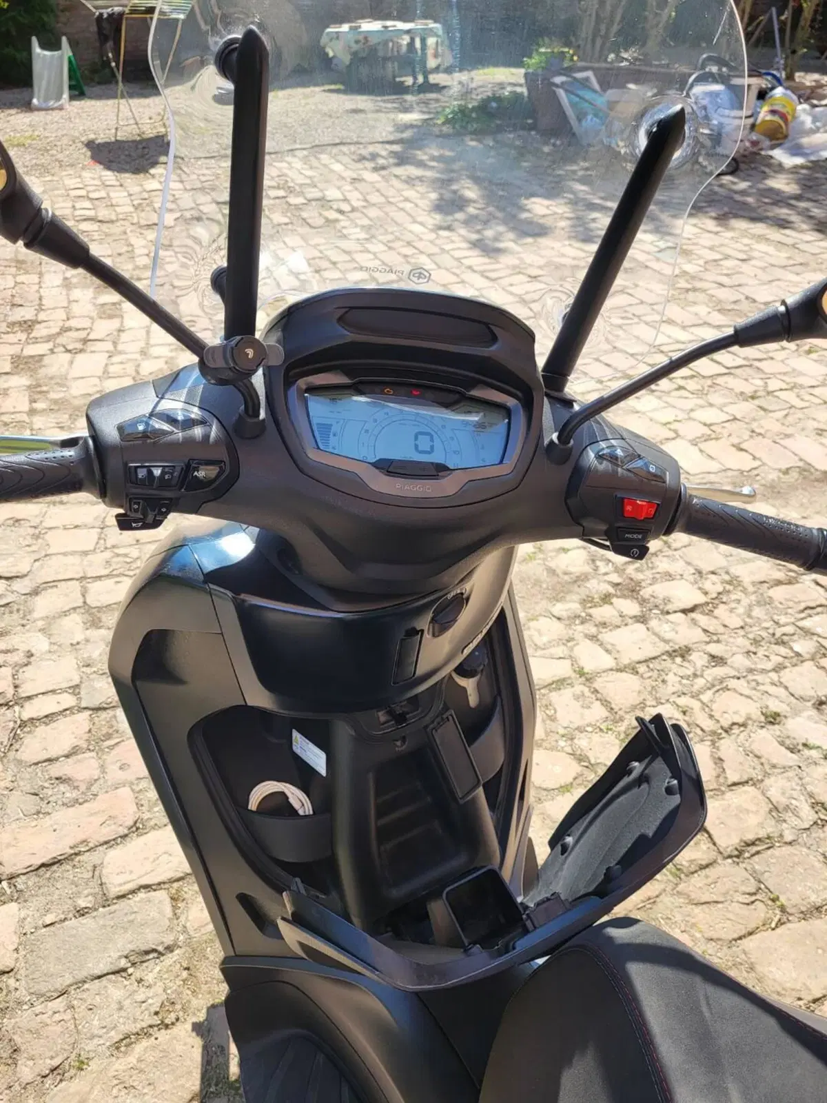 Piaggio Beverly 400 S ABS-ASR (2021 - 24) (4)