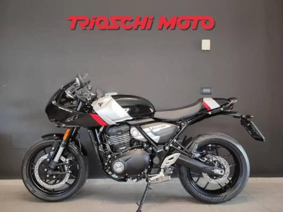 Triumph Thruxton 400 (2026) (2)