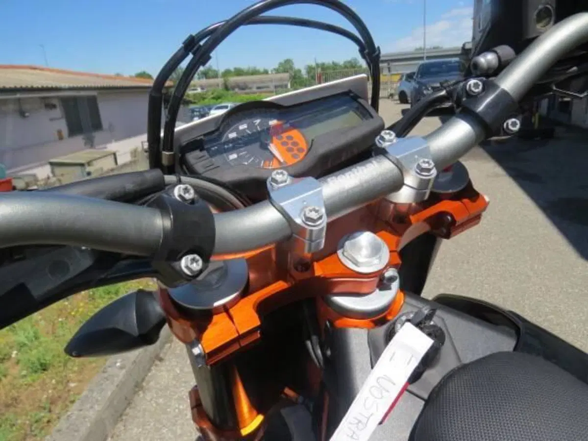 KTM 690 SMC R (2012 -17) (12)