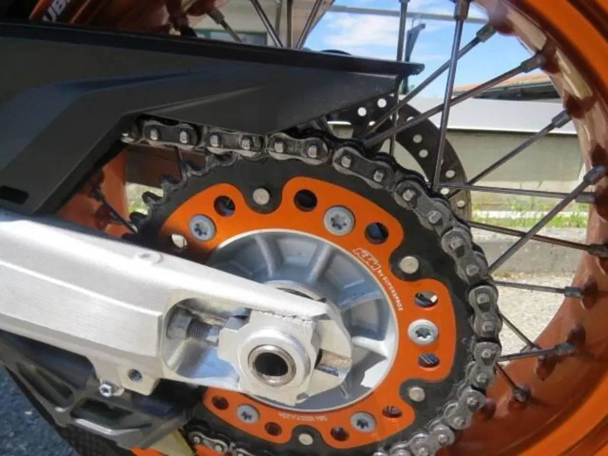 KTM 690 SMC R (2012 -17) (14)