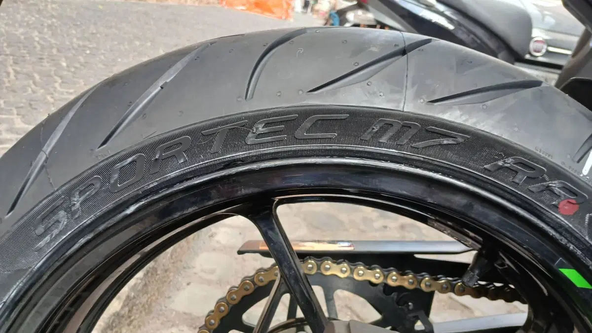 Kawasaki Z 650 (2021 - 24) (9)