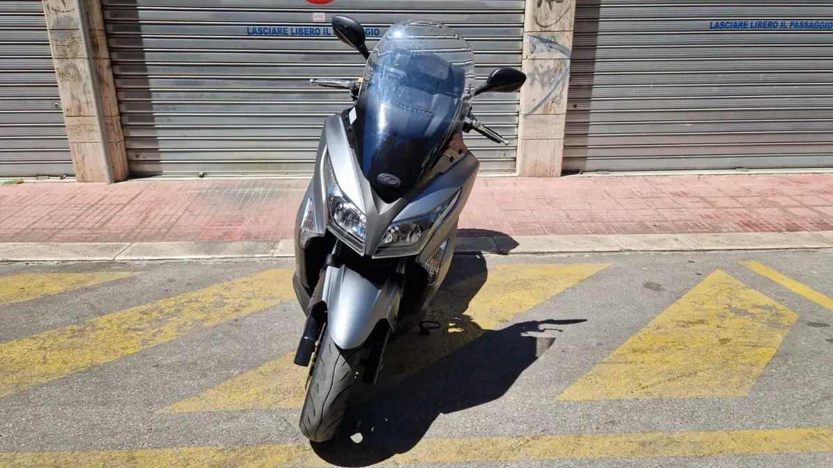 Kymco X-Town 300i (2021 - 24) (2)