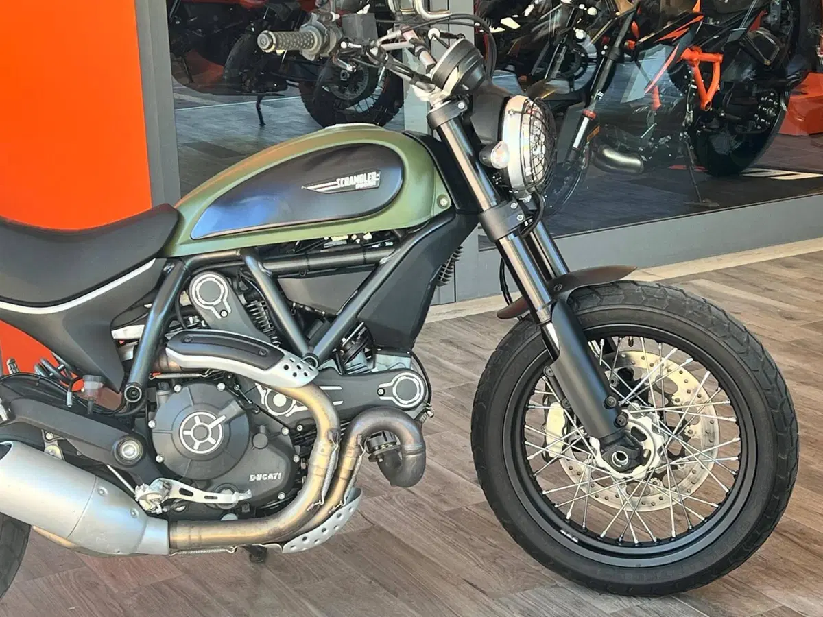 Ducati Scrambler 800 Classic (2015 - 16) (3)