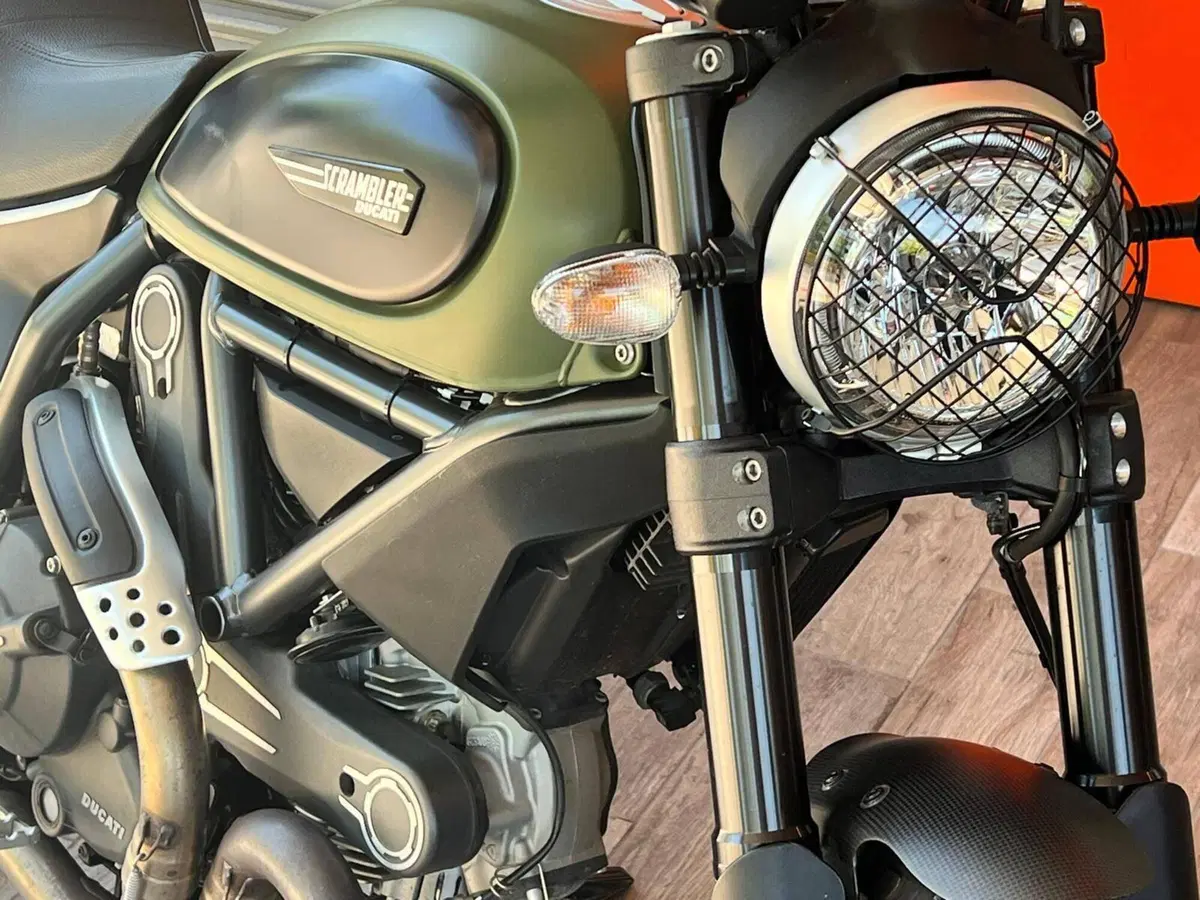 Ducati Scrambler 800 Classic (2015 - 16) (5)