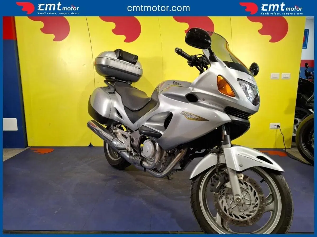 Honda Deauville 650 (2002 - 05) (2)