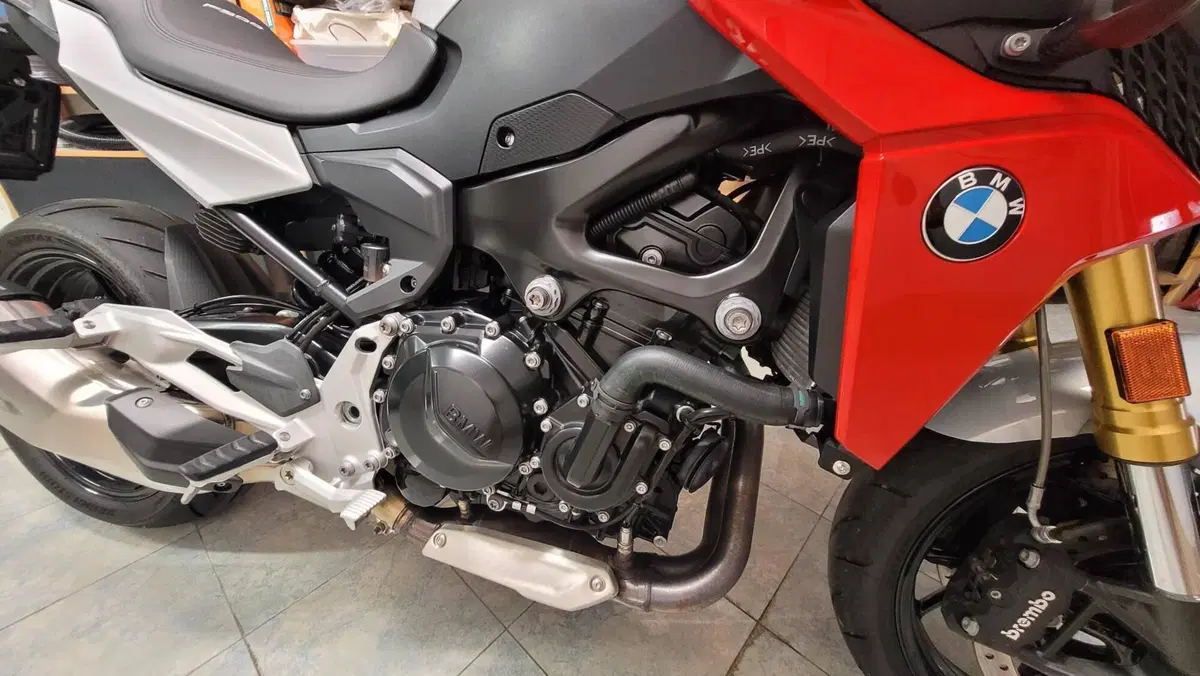 Bmw F 900 R (2021 - 24) (4)