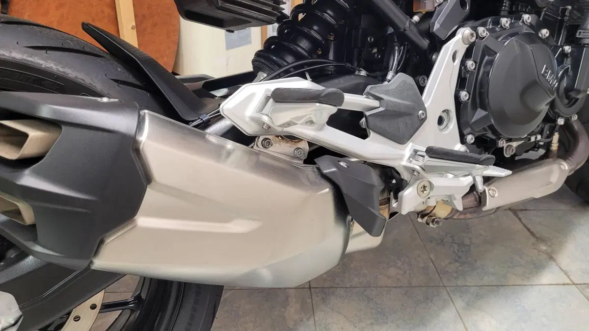 Bmw F 900 R (2021 - 24) (9)