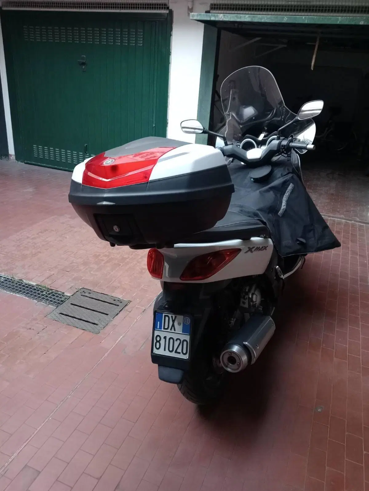 Yamaha X-Max 250 ABS (2011 - 13) (4)