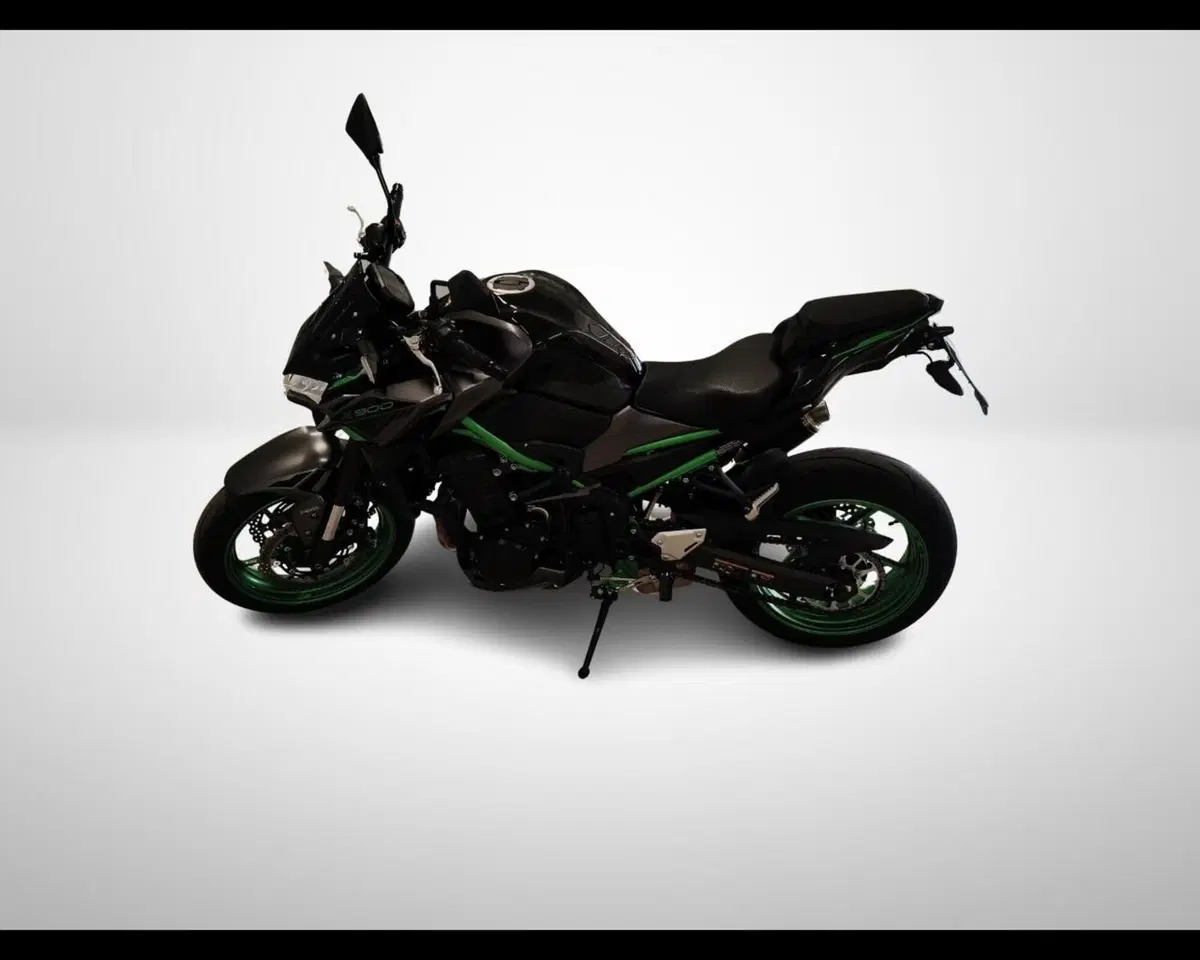 Kawasaki Z 900 (2025 - 26) (6)